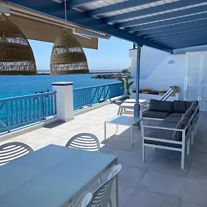 Seaview Adelfas Apartment